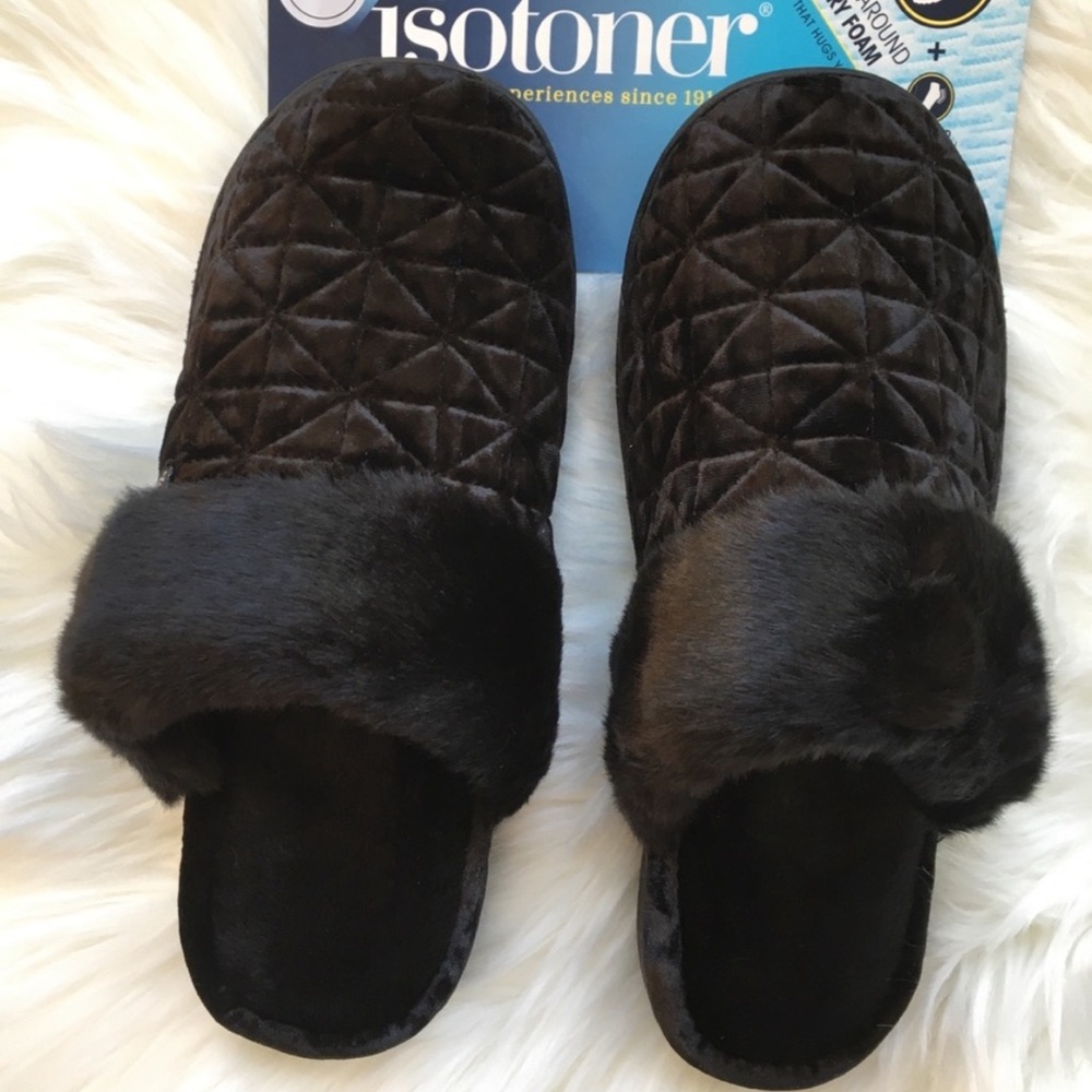 NWT Isotoner Women’s Crushed Velour Slippers - Black, Medium (7.5-8.0)